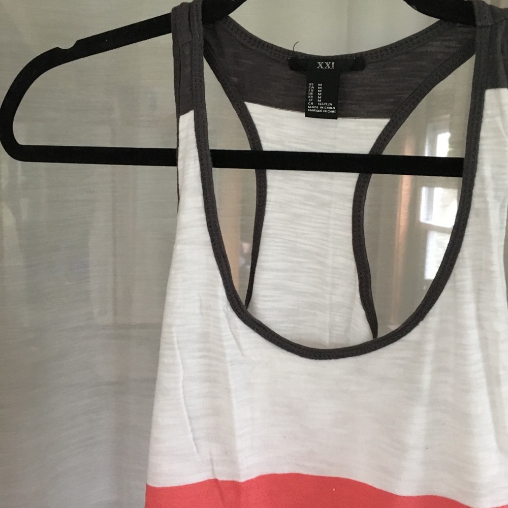 Striped Tank 🌱 - Picture 3 of 5
